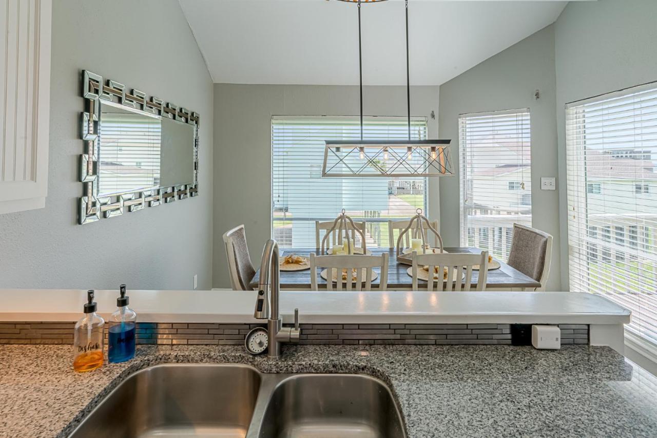 Hot Tub - Ocean Views - Steps To Private Beach - Quiet Location Galveston Eksteriør billede